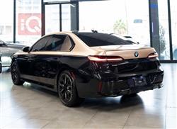 بي ام دبليو الفئة 7